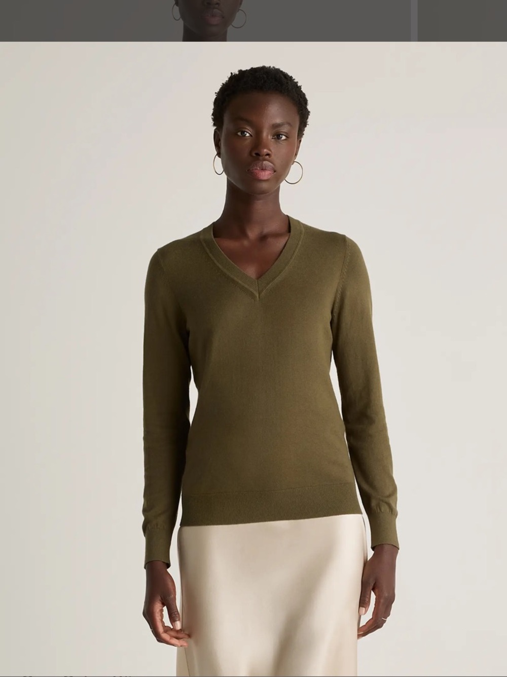 Quince L large cotton v-neck sweater olive green